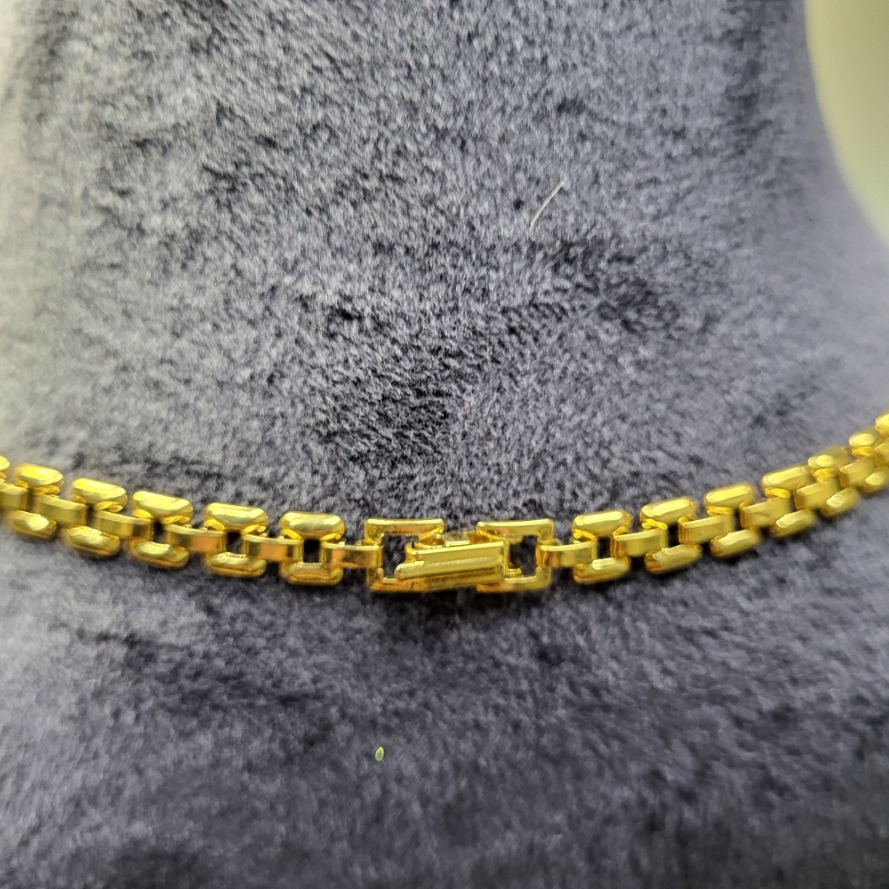 Vintage Choker Necklace - Picture 2 of 4